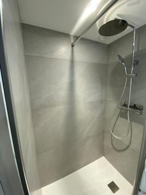 Appartement Atypique Et Fraichement Renove Saint-Vallier  Esterno foto